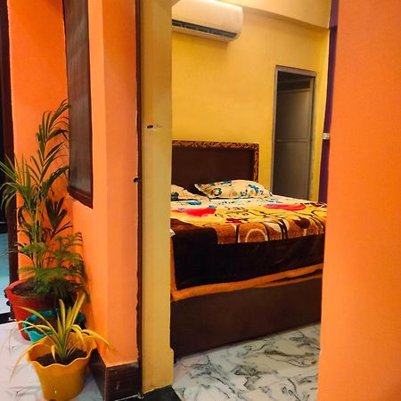 Hotel Aadi Shakti Bhawan Ayodhya Zewnętrze zdjęcie